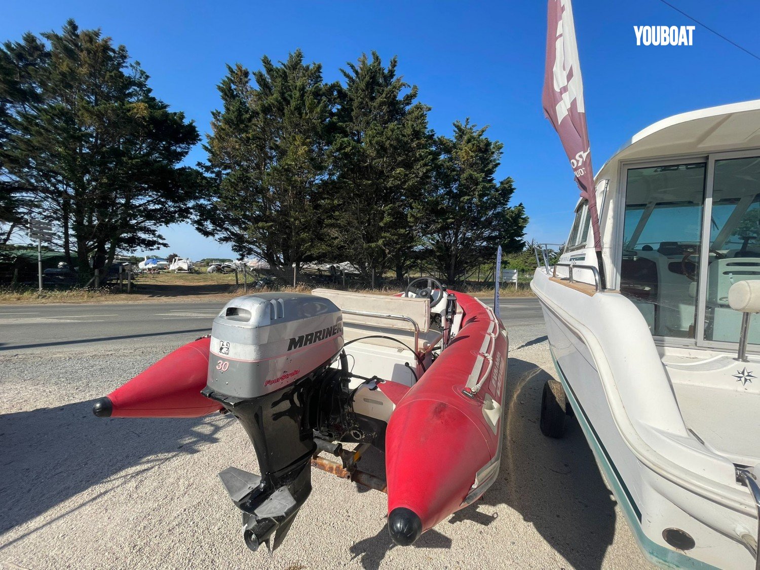 Vente Bombard Explorer 420 WB occasion Bateau Pneumatique / SemiRigide à Les Portes en Ré