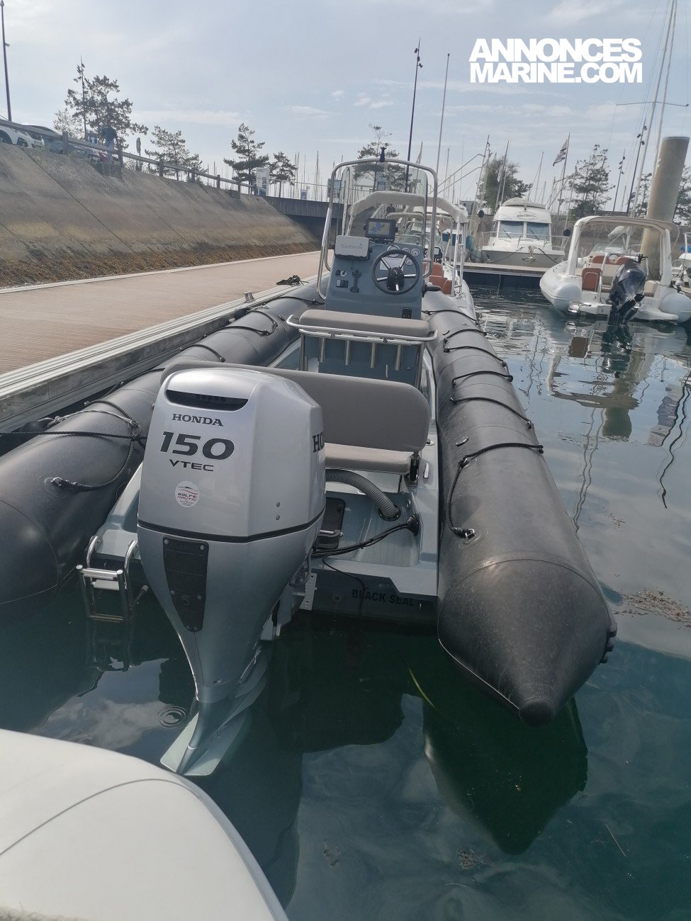 Bombard Explorer 700 Neo, Bateau de Pêche en eau salée, Coque Open occasion à la vente (Morbihan
