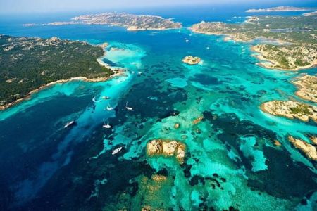 Le Nord de la Sardaigne à la voile : les secrets d’une navigation réussie