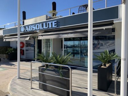 Modern Boat Distributeur Exclusif ABSOLUTE Côte d'Azur