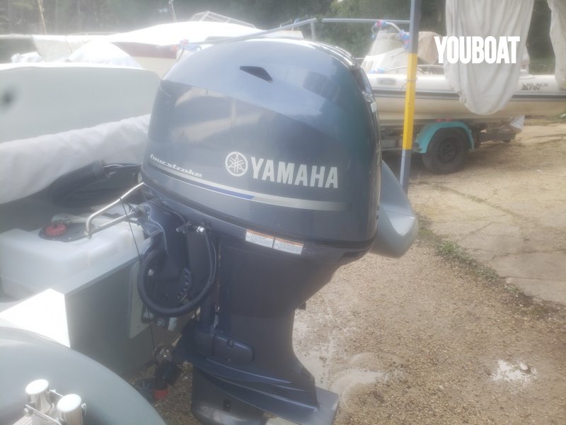 Adventure Vesta 550 - 70ch 4 temps injection Yamaha (Ess.) - 5.3m - 2019 - 18.900 €