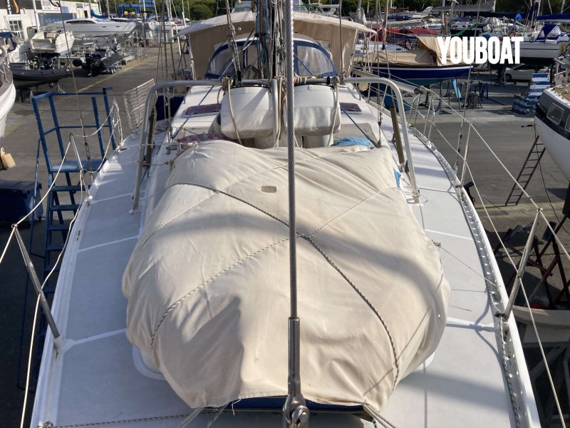 Allures Yachting 44