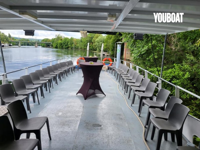 Bateau Restaurant Croisiere 150 Passagers - 2x275ch Volvo (Die.) - 35m - 1966 - 750.000 €