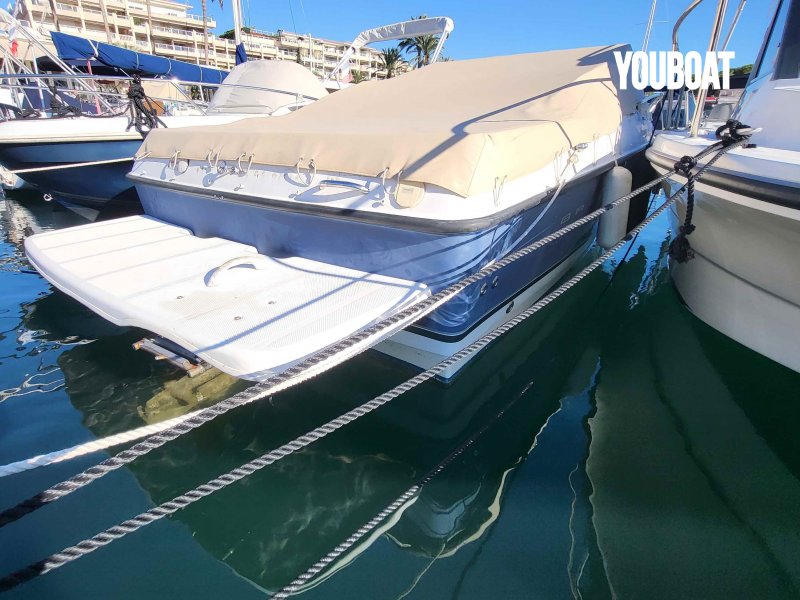 Bayliner 192 Discovery - 133ch 4 cylindres (Ess.) - 5.89m - 2010 - 14.500 €