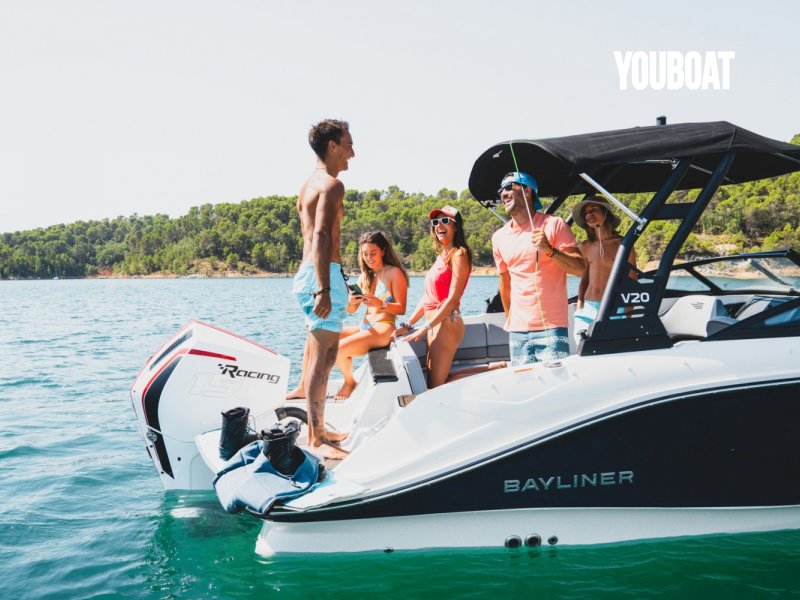 Bayliner V20