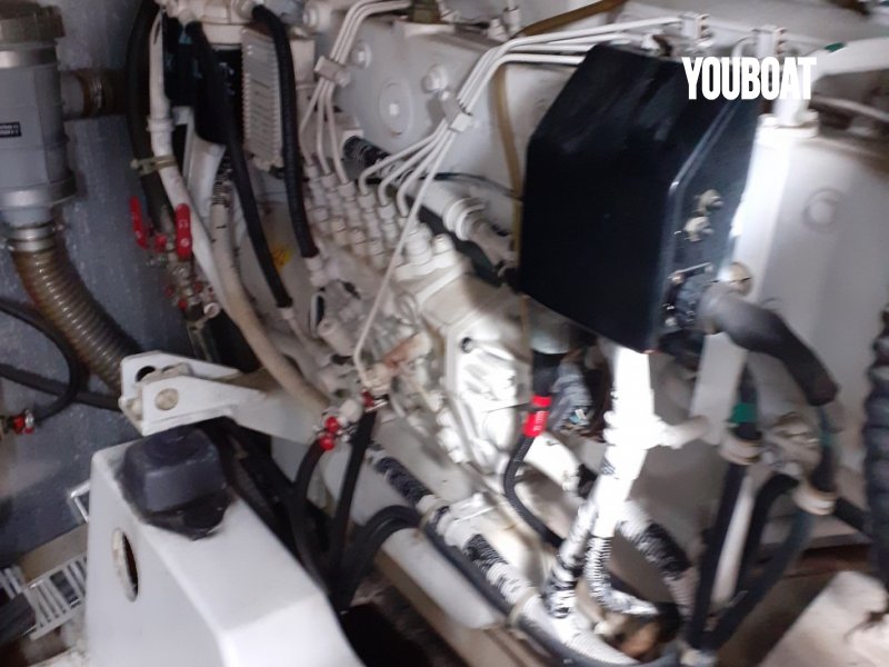 Beneteau Antares 13.80 - 2x480ch moteur TAMD75EDC Volvo Penta (Die.) - 13.95m - 2003 - 122.000 €