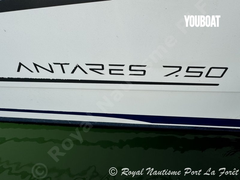 Beneteau Antares 750 HB