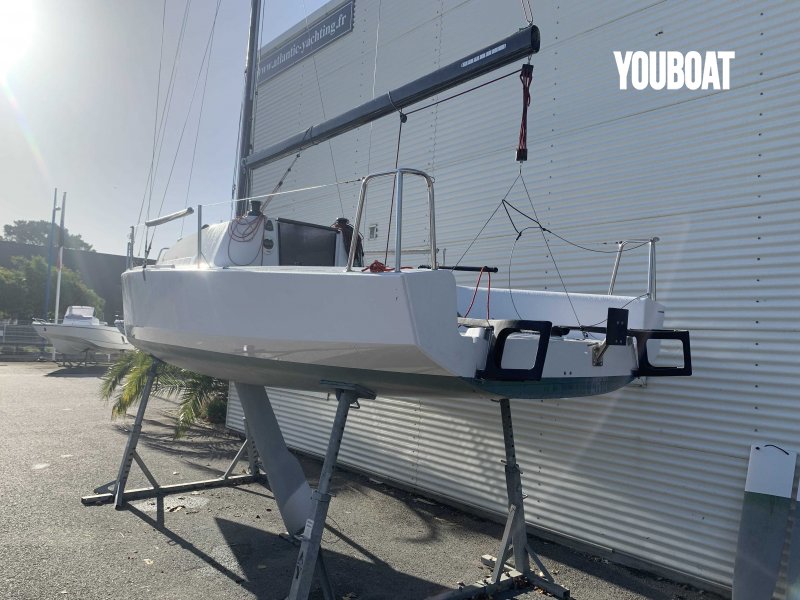 Beneteau First 24 SE