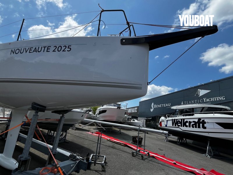 Beneteau First 30