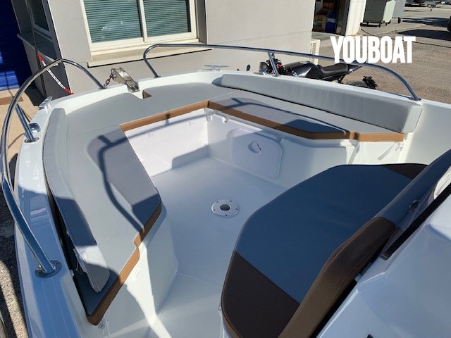 Beneteau Flyer 6 SPACEdeck