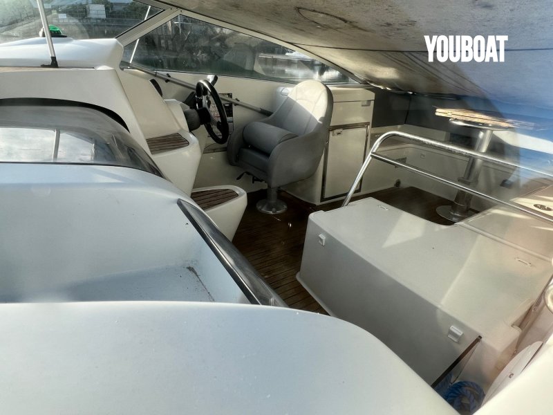 Beneteau Flyer 750 Cabrio à vendre - Photo 2