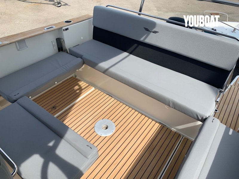 Beneteau Flyer 8.8 SUNdeck