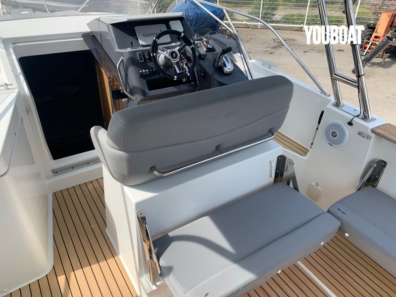 Beneteau Flyer 8.8 SUNdeck