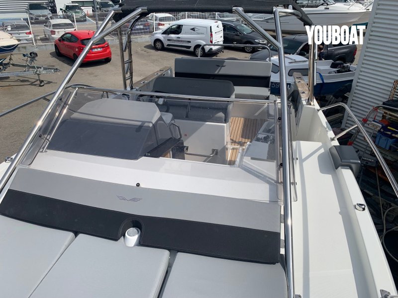 Beneteau Flyer 8.8 SUNdeck