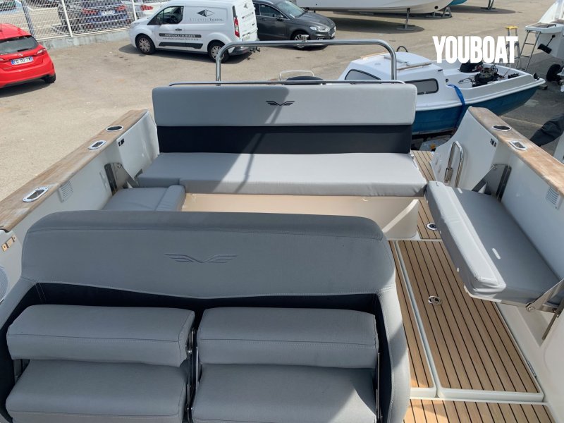 Beneteau Flyer 8.8 SUNdeck