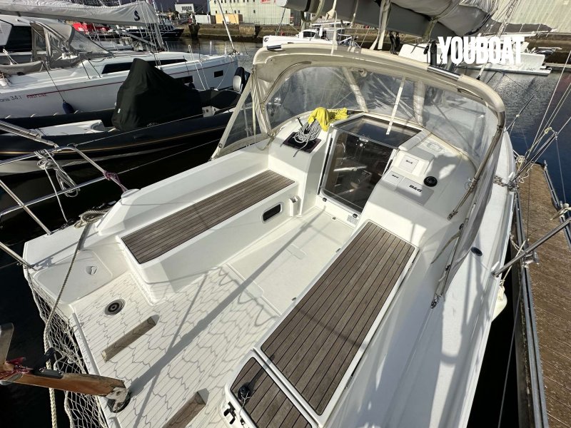 Beneteau Oceanis 30.1