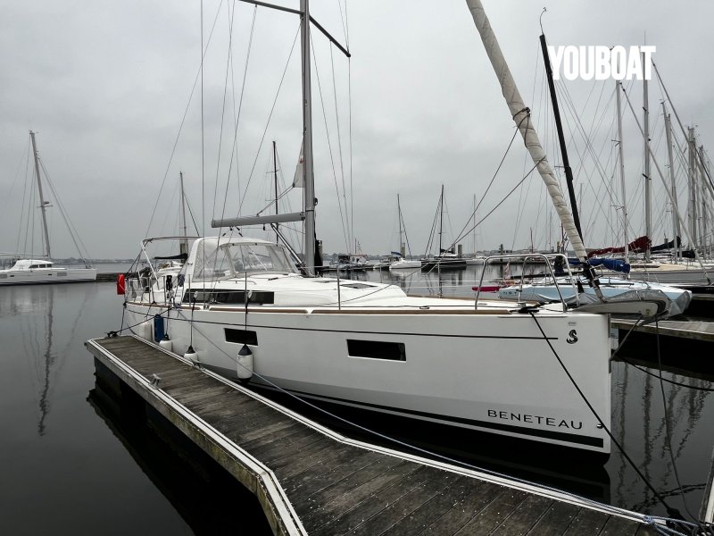 Beneteau Oceanis 38.1