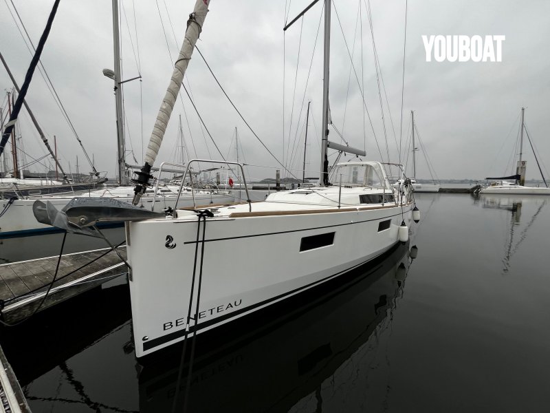 Beneteau Oceanis 38.1