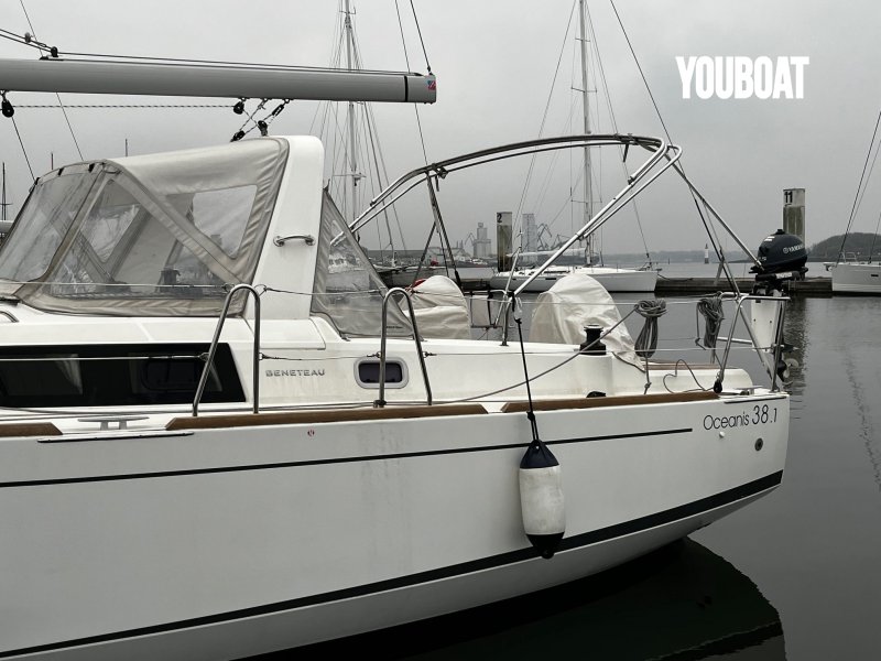 Beneteau Oceanis 38.1