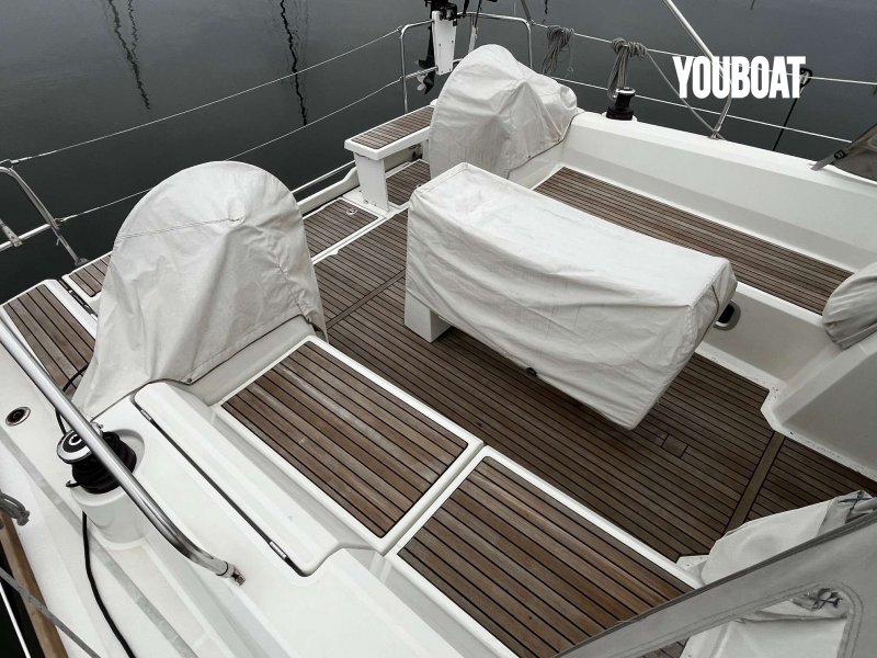 Beneteau Oceanis 38.1