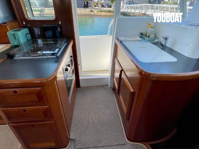 Beneteau Swift Trawler 42