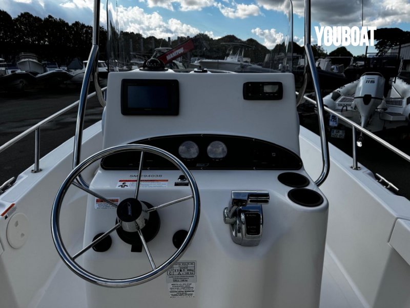 Boston Whaler 190 Outrage