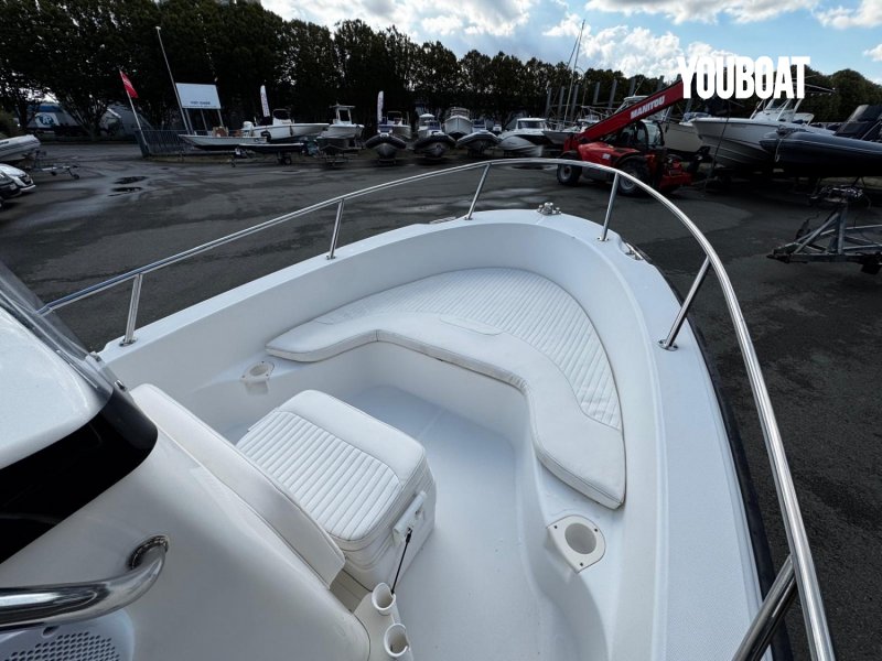 Boston Whaler 190 Outrage