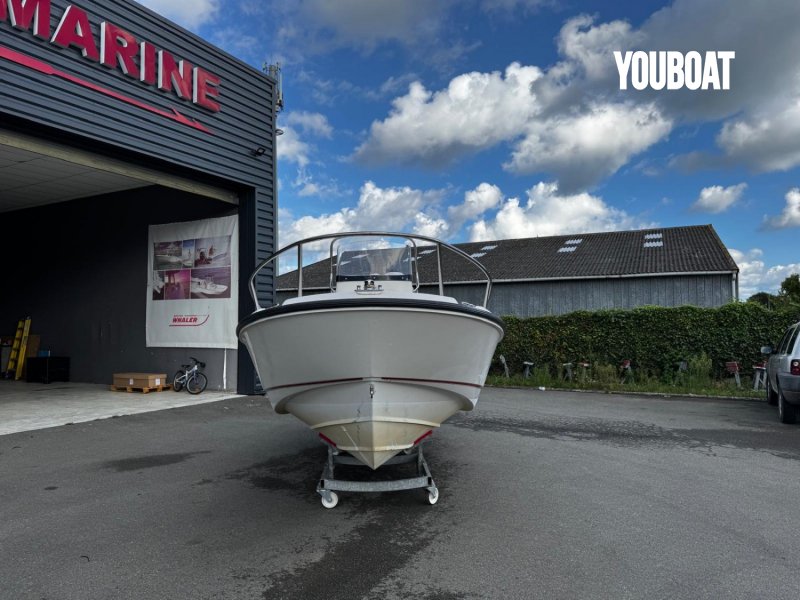 Boston Whaler 190 Outrage