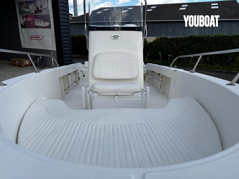 Boston Whaler 190 Outrage