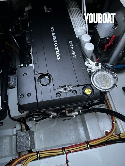 Botnia Marin Targa 37 - 2x400ch D6-400 DPI Volvo Penta (Die.) - 12.36m - 2021 - 650.000 €