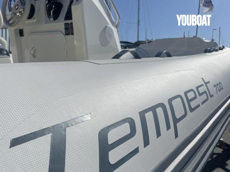 Capelli Tempest 700 Open - 200ch Yamaha (Ess.) - 7.15m - 2024 - 78.900 €