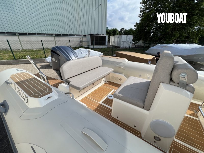 Capelli Tempest 750 Luxe - 250ch Yamaha (Ess.) - 7.65m - 2022 - 109.900 €