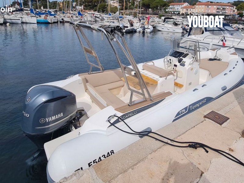 Capelli Tempest 755 Luxe - 250ch Yamaha (Ess.) - 7.75m - 2016 - 42.000 €