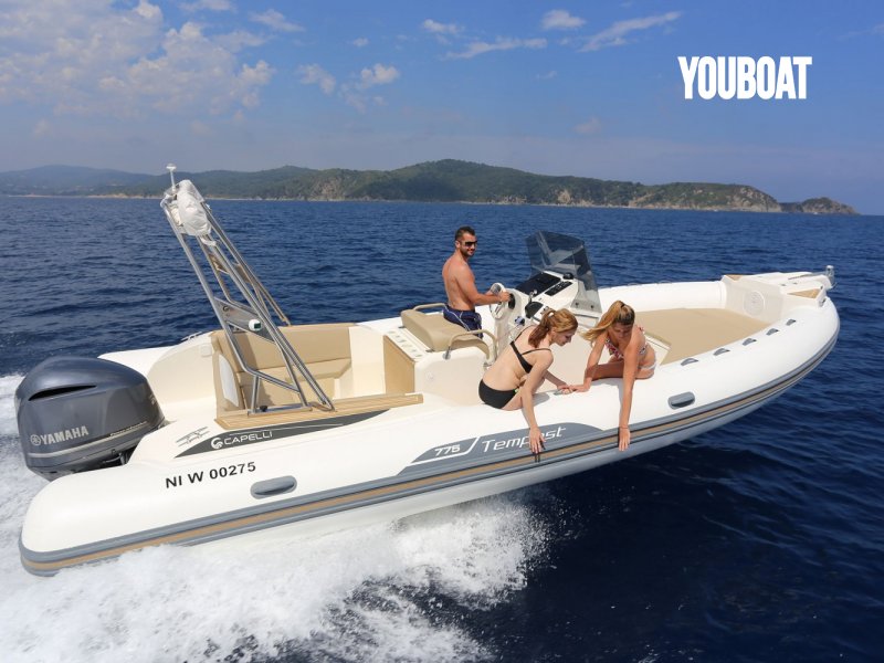 Capelli Tempest 775 Luxe - 250ch Yamaha (Ess.) - 7.42m - 2023 - 95.270 €