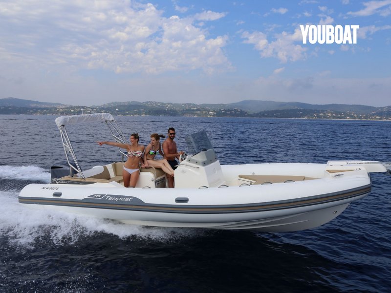 Capelli Tempest 775 Luxe - 250ch Yamaha (Ess.) - 7.42m - 2023 - 95.270 €