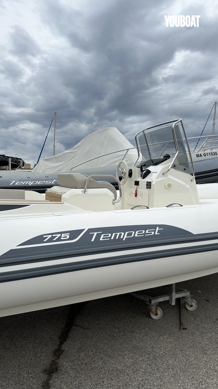 Capelli Tempest 775 Open - 250ch NSB-2 DES V6 4T EFI Yamaha (Ess.) - 7.75m - 2023 - 105.800 €