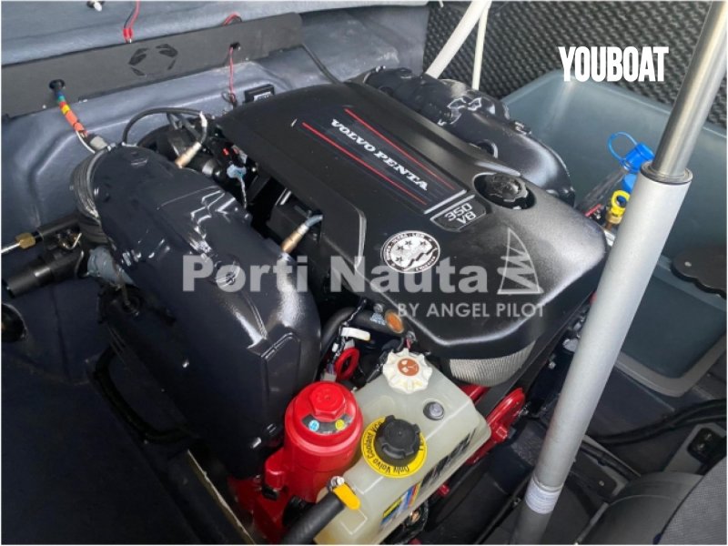 Cranchi E 26 Classic - 350Motor gücü(hp) Volvo Penta V8-350-CE/G (5.3) DP-S catalyzed (Ben.) - 7.8m - 2020 - 5.152.584 ₺