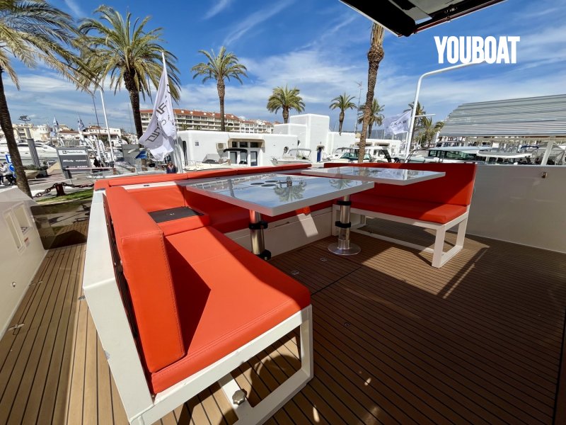 De Antonio Yachts D42 Open - 3x900hp JPO Mercury (Ben.) - 12.1m - 2021 - 595.000 €