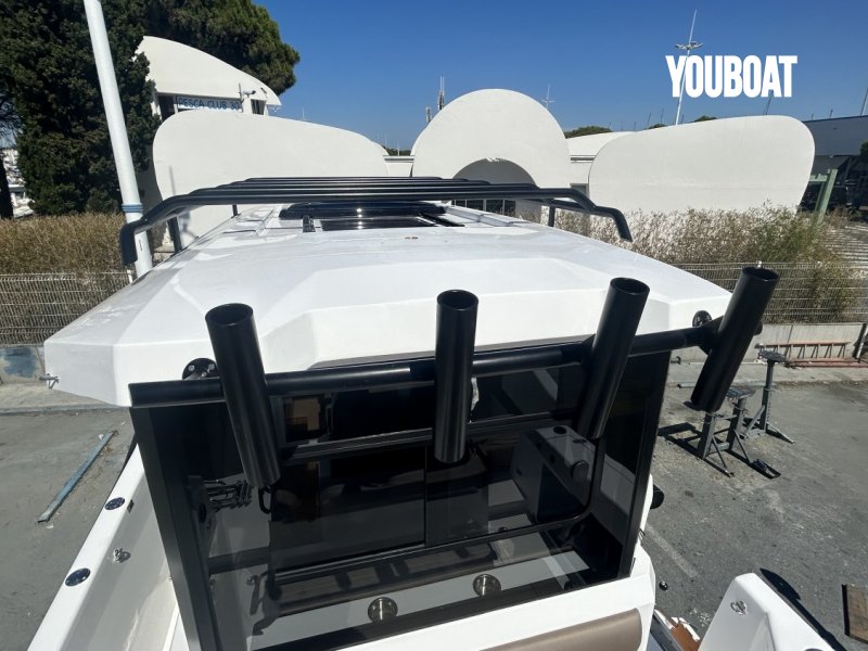 Dromeas Yachts D28 SUV - 300ch commande électrique - TRIM auto Suzuki (Ess.) - 8.25m - 2023 - 160.000 €