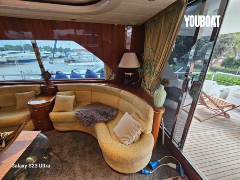 Elegance Yachts 70 - 2x1368Motor gücü(hp) (Diz.) - 22m - 1997 - 15.681.375 ₺