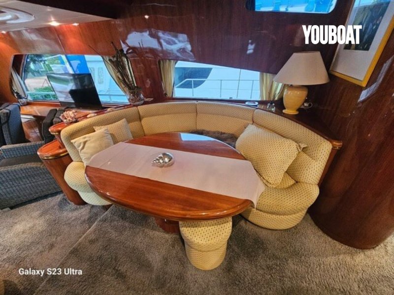 Elegance Yachts 70 - 2x1368cv (Die.) - 22m - 1997 - 450.000 €