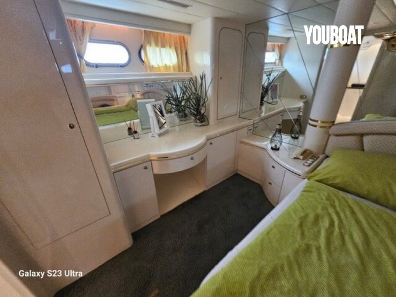 Elegance Yachts 70 - 2x1368hp (Die.) - 22m - 1997 - 450.000 €