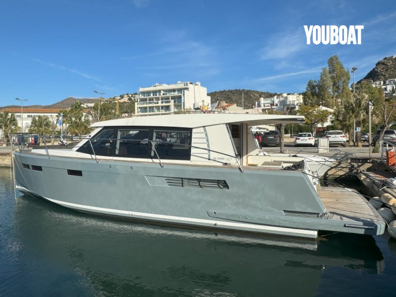 Fjord 40 Cruiser - 2x370Motor gücü(hp) D6-370 (IPS500) Volvo Penta (Diz.) - 11.99m - 2007 - 7.735.641 ₺