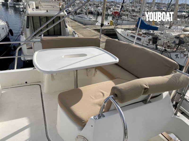 Fountaine Pajot Maryland 37 - 2x150ch 4LHAHTE Yanmar (Die.) - 11.15m - 2002 - 195.000 €