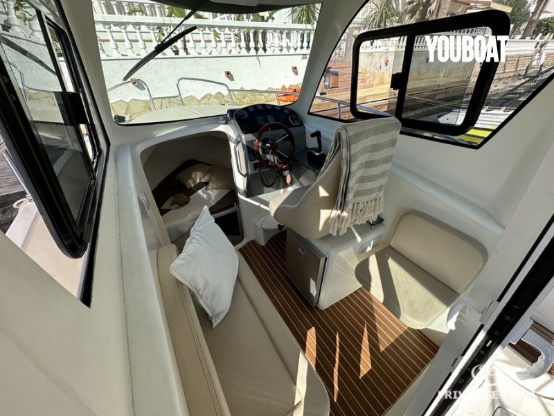 Garbin Yachts 26 - 240PS Moteur V6 240 Volvo Penta (Ben.) - 7.83m - 2022 - 74.000 €