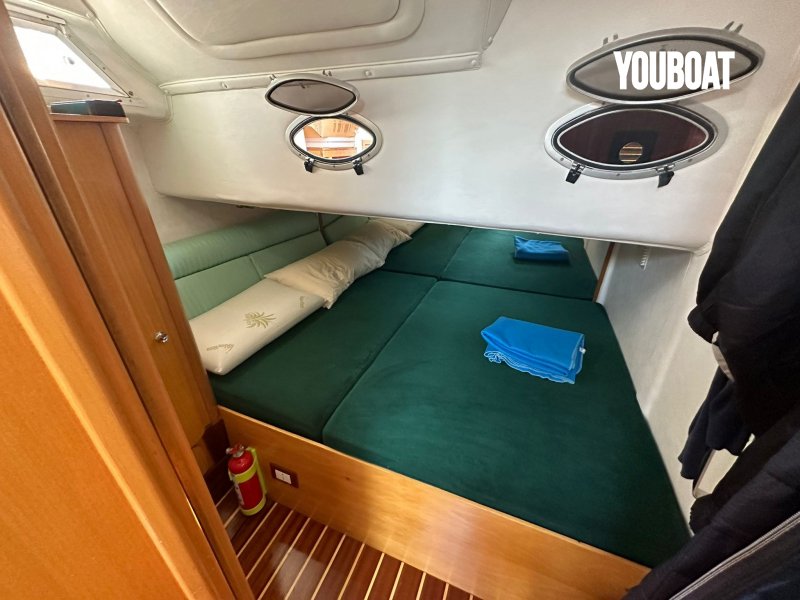 Gobbi 31 Cabin - 2x260hp Volvo Penta (Ben.) - 9.3m - 1986 - 55.000 €