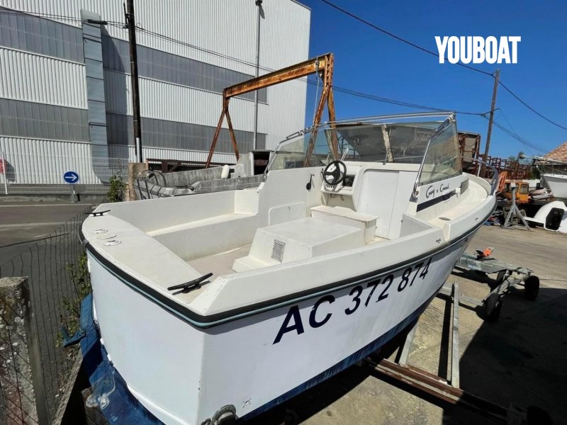 Guy Couach 580 - 29ch Volvo Penta (Die.) - 5.8m - 1985 - 6.900 €