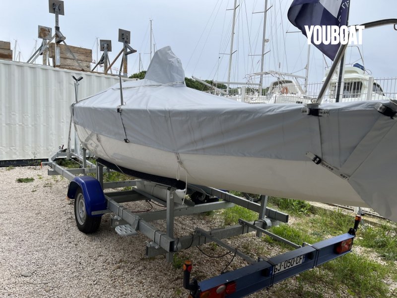 J Boats 70 - 2ch Kit travel avec sacs Torqeedo (Ele.) - 6.93m - 2022 - 48.000 €