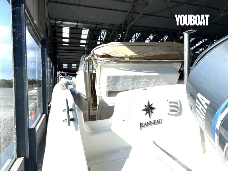 Jeanneau Cap Camarat 715 WA à vendre - Photo 11