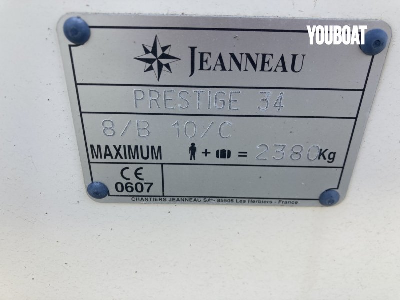 Jeanneau Prestige 34 - 2x285ch KAD 300 DP Volvo Penta (Die.) - 10.25m - 2003 - 67.000 €